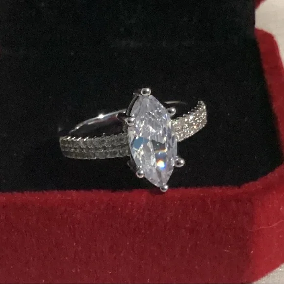 💍Sterling Silver Marquis Cut Solitaire Cz Diamond 3C TCW Ring - Picture 4 of 13